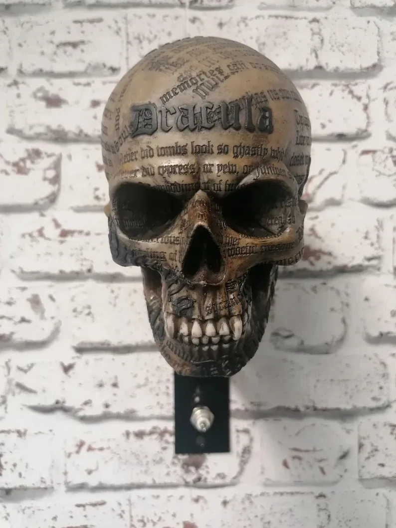 ☠️🏴☠️Skull holder for motorcycle helmet and jacket - Image 7
