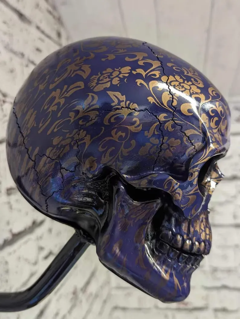 ☠️🏴☠️Skull holder for motorcycle helmet and jacket - Image 12