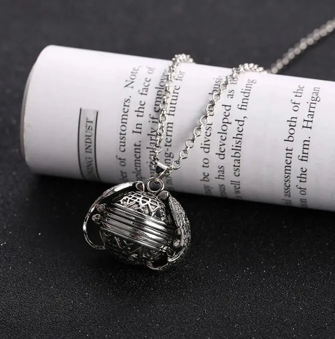 Expanding Photo Locket Necklace - Image 17