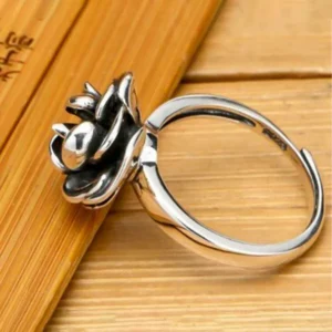 Women's Defense Fashion Ring—Thorny Rose💍
