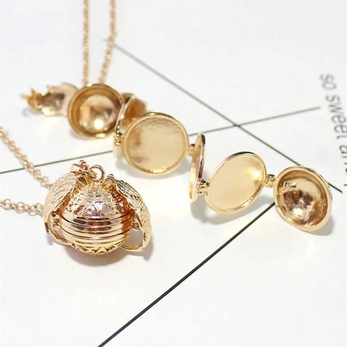 Expanding Photo Locket Necklace - Image 9
