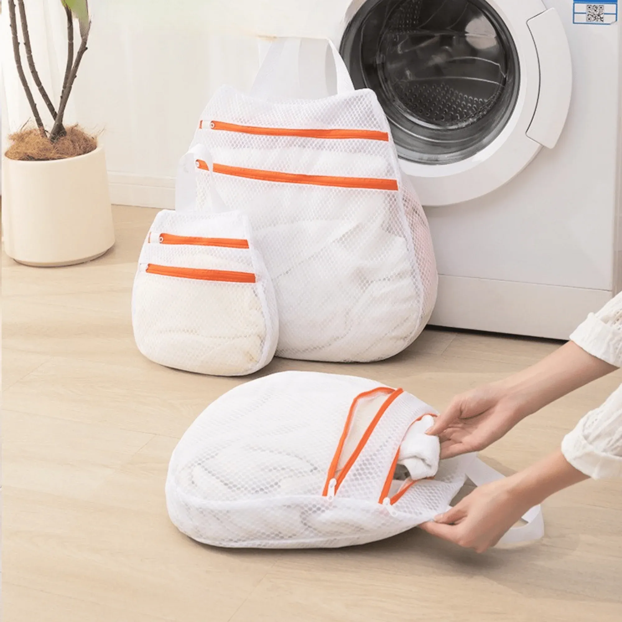 Durable Polyester Laundry Bag with Double Zipper Closure(Set of 3) - Image 4