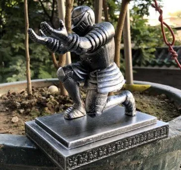 Knight Pen Holder Desk Organizers - Image 2