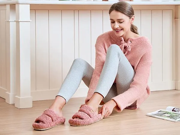 EverFoams Women's Fuzzy Open-Toe Slippers – Stylish Classic Slides with Soft Memory Foam, Non-Slip Rubber Sole, Perfect Cozy Footwear ,Girl Fur Flipflop Walking Shoes Fluffy Modern Sleeper Slip On Clog, Gifts for Mom, summervibes, Mother's Day Gift