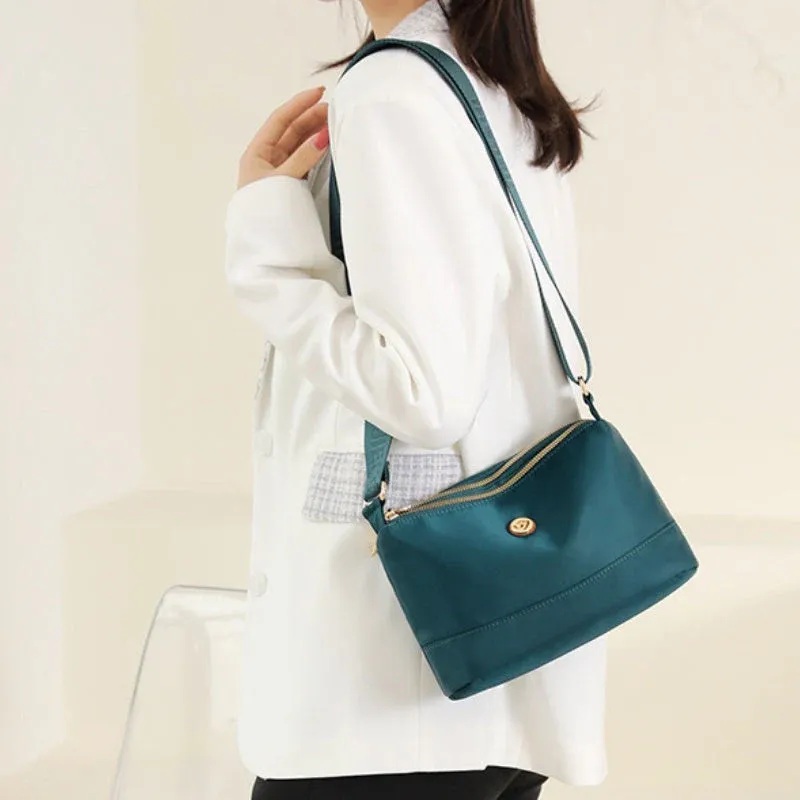 Minimalist Large-Capacity Nylon Shoulder And Crossbody Bag - Image 3