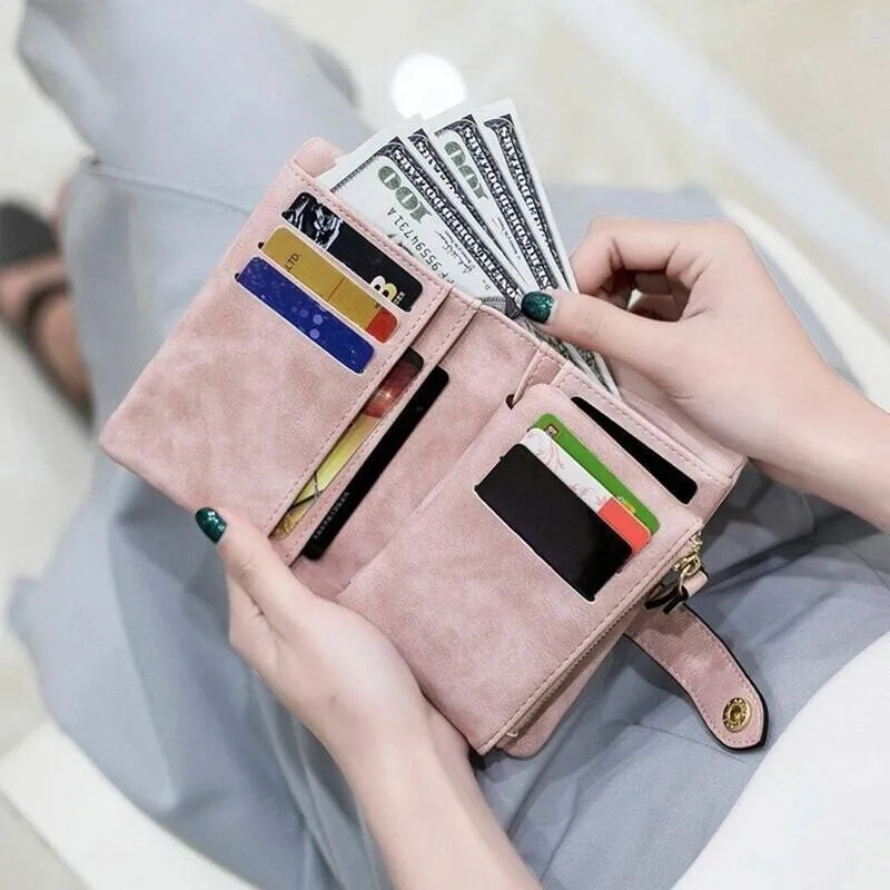 Small trifold leather wallet for women - Image 2