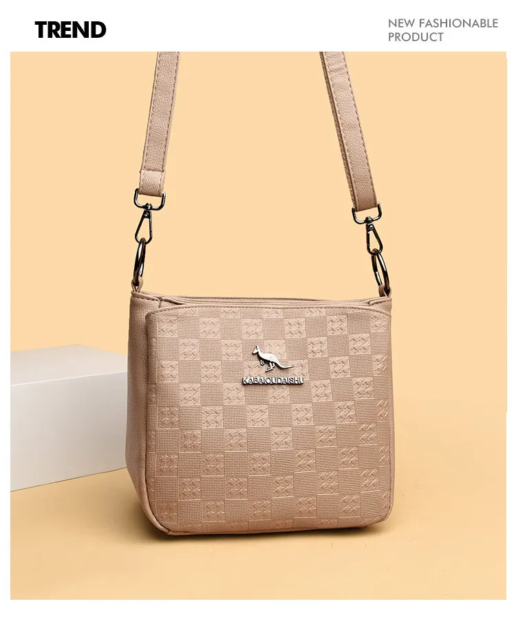 Elegant Leather Shoulder Bag for Women - Image 7