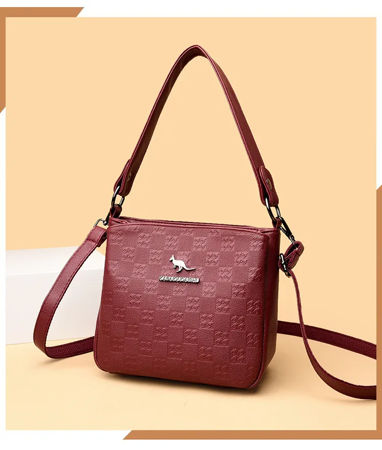 Elegant Leather Shoulder Bag for Women - Image 6
