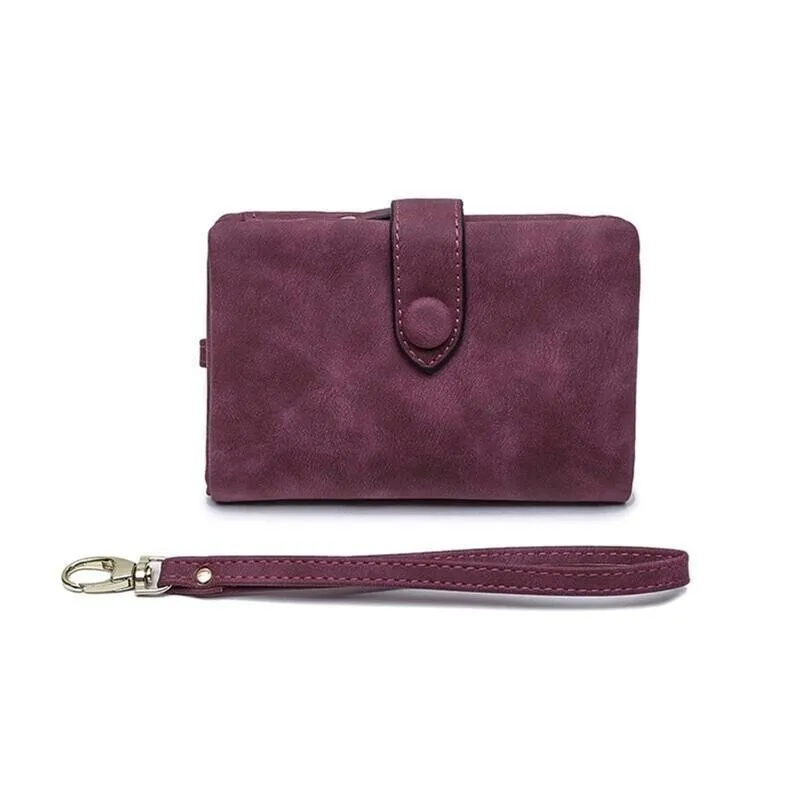 Small trifold leather wallet for women - Image 13