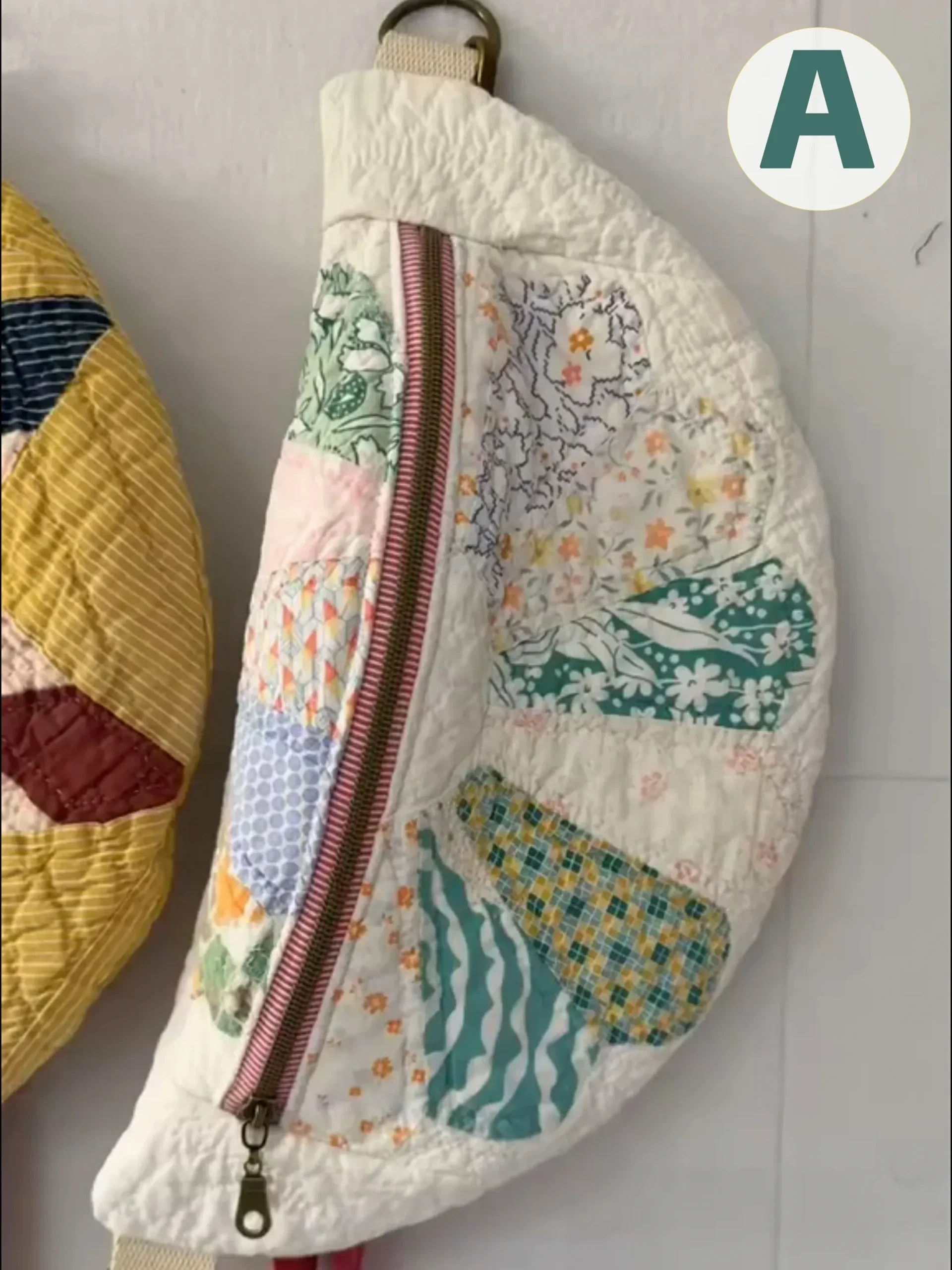 🔥🔥 Vintage-Inspired Patchwork Quilted Sling Bag - Image 7
